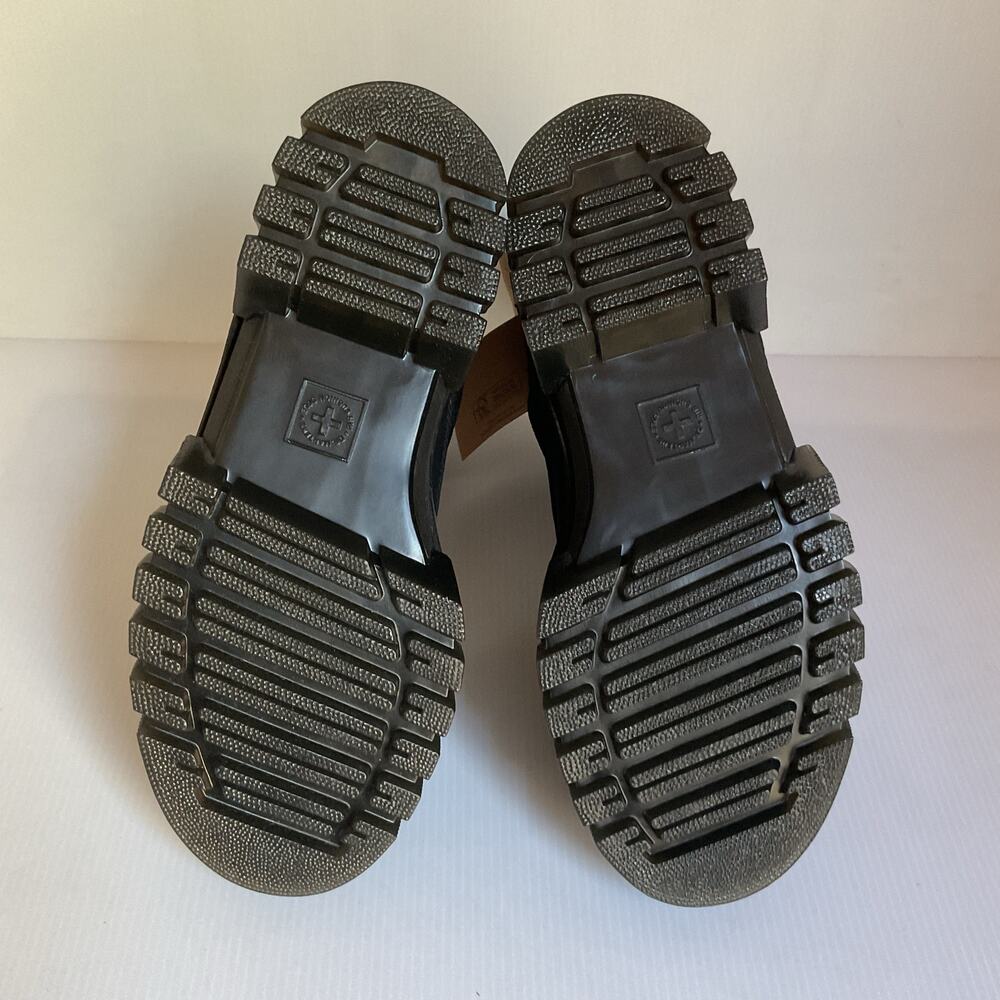 Dr. Martens Black Padded Winter Snow Boots Women’s Sz 7 Platform Waterproof NWT - Picture 7 of 10